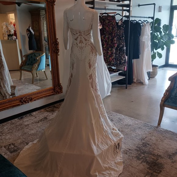 (Never Worn) Casablanca Wedding Dress - Picture 10 of 12
